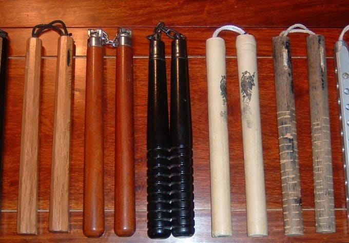 I will teach you how to use nunchaku