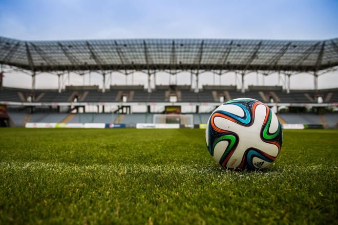 I will write insightful football articles for blogs