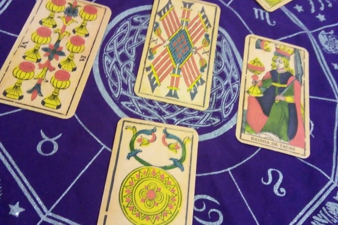 I will do a tarot card reading of 7 cards for you