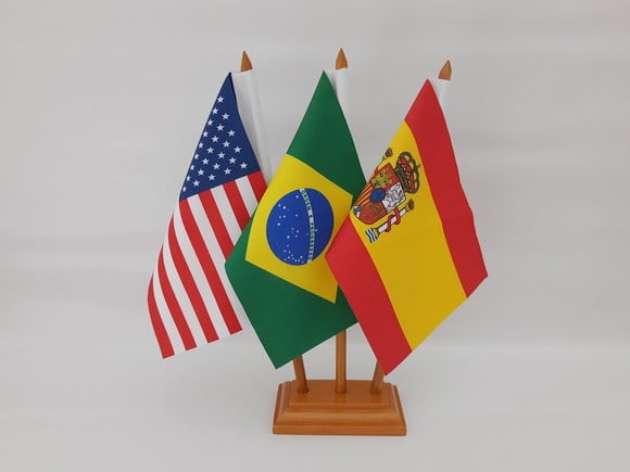 I will translate english to portuguese or vice versa